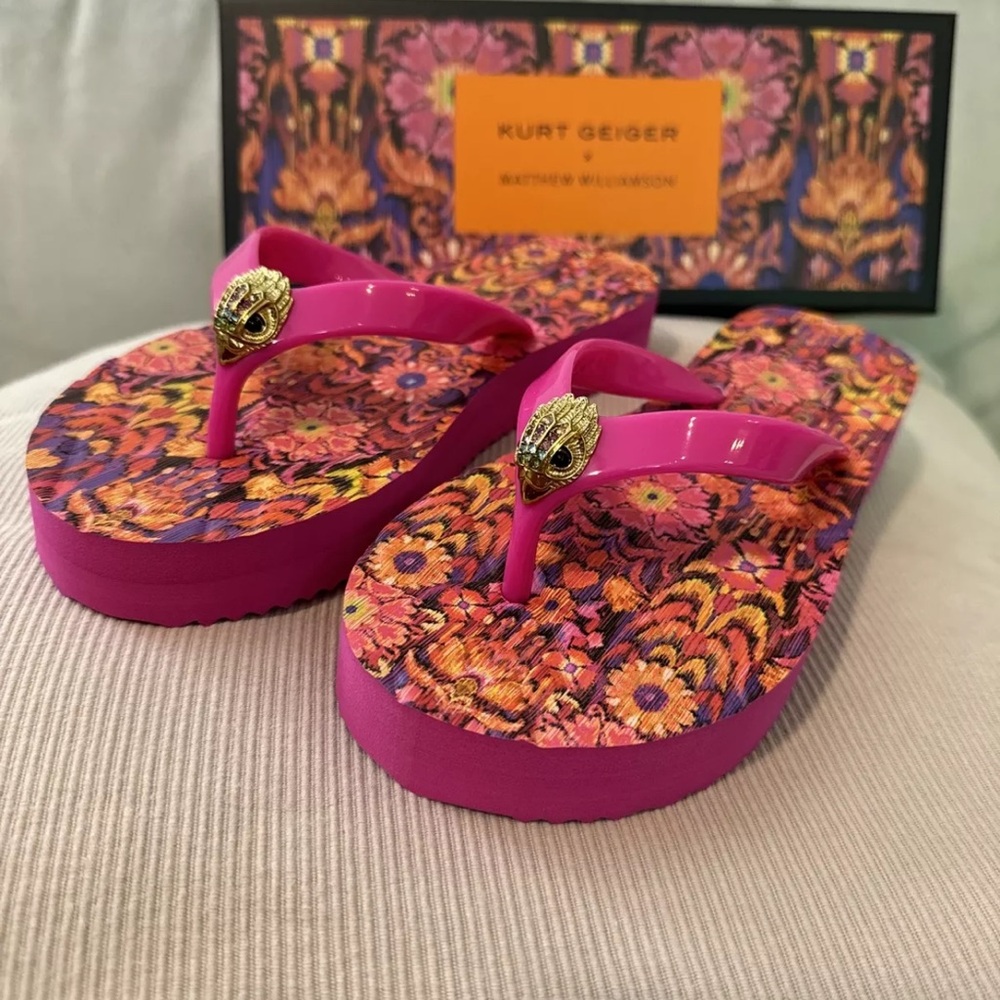 Kurt Geiger Matthew Williamson Pink
Platform Flip Flops Sandals Eagle US 6
+BOX